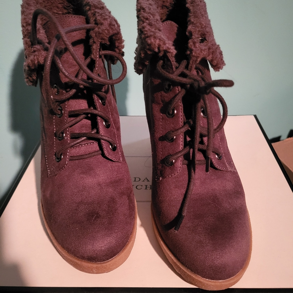 Dana Buchman Brown Lace Up Boots with Fuzzy Collar and Rounded Toe